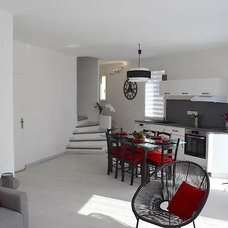 Ferienwohnung Duplex Liberté Plein Centre Saint-Raphaël Exterior foto